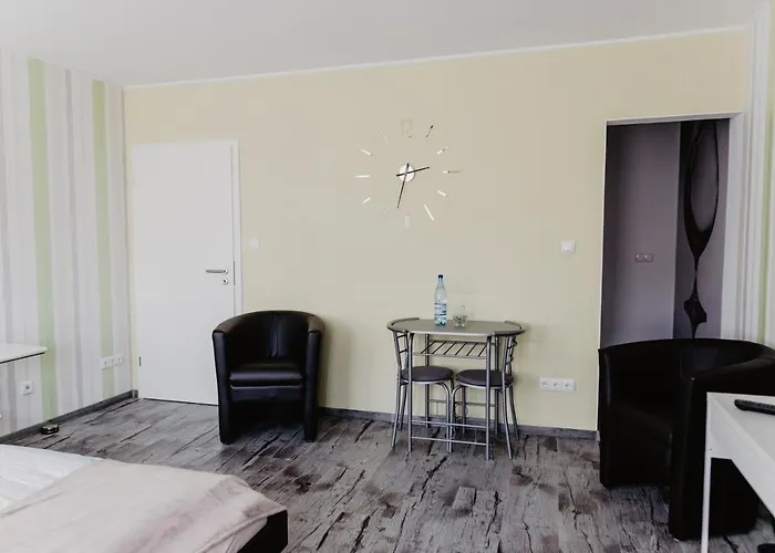 Sk Apartments - Green